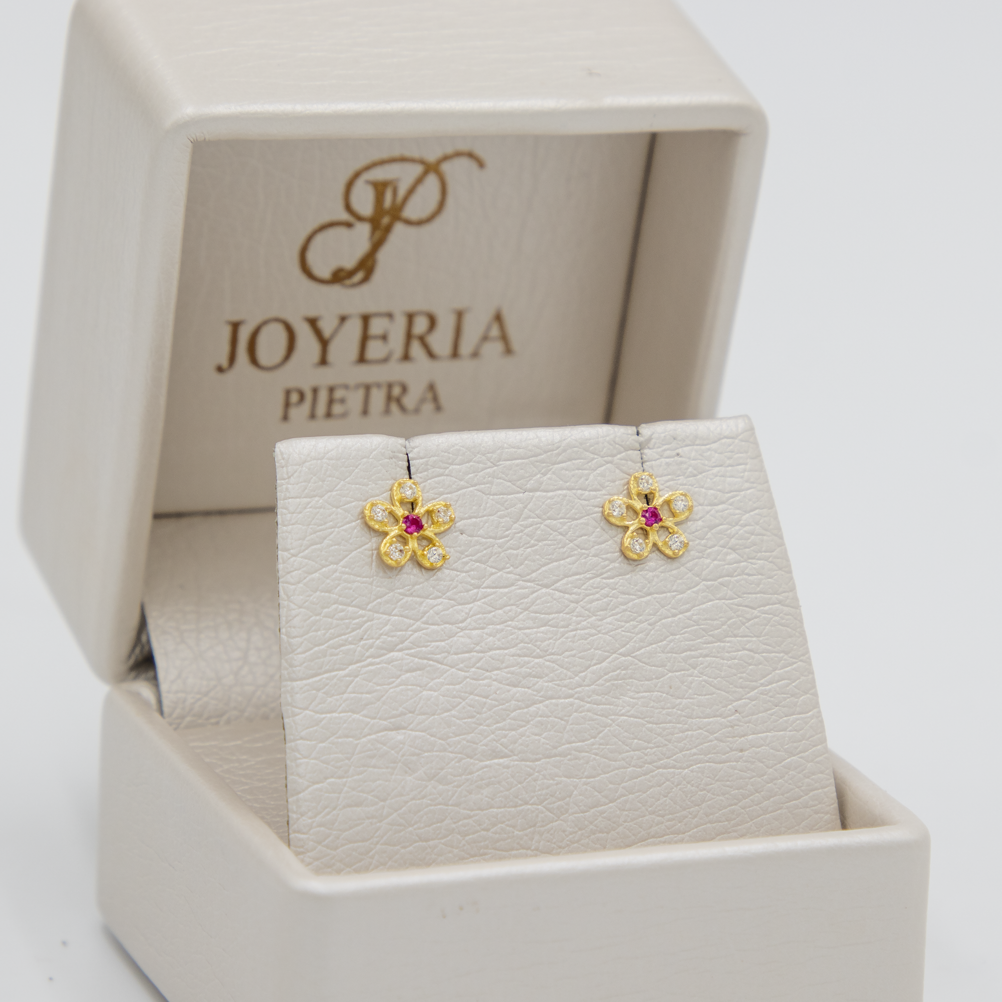 Topos Flor Circón Fucsia Centro y Circones Blancos - Oro Amarillo 18k - 0,8 g