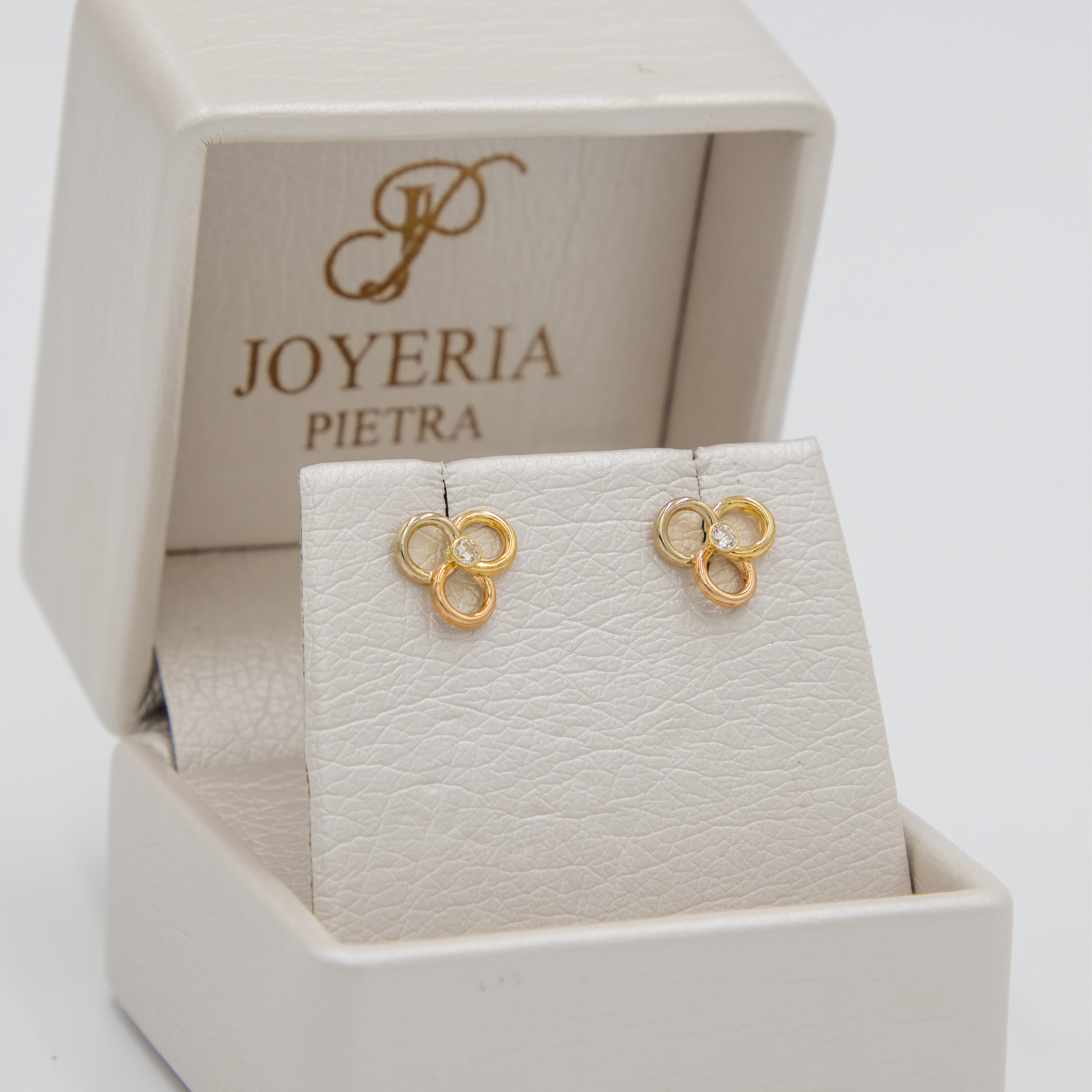 Topos Trébol 3 Oros - Circón Blanco- Oro Amarillo 18k - 0,79 g