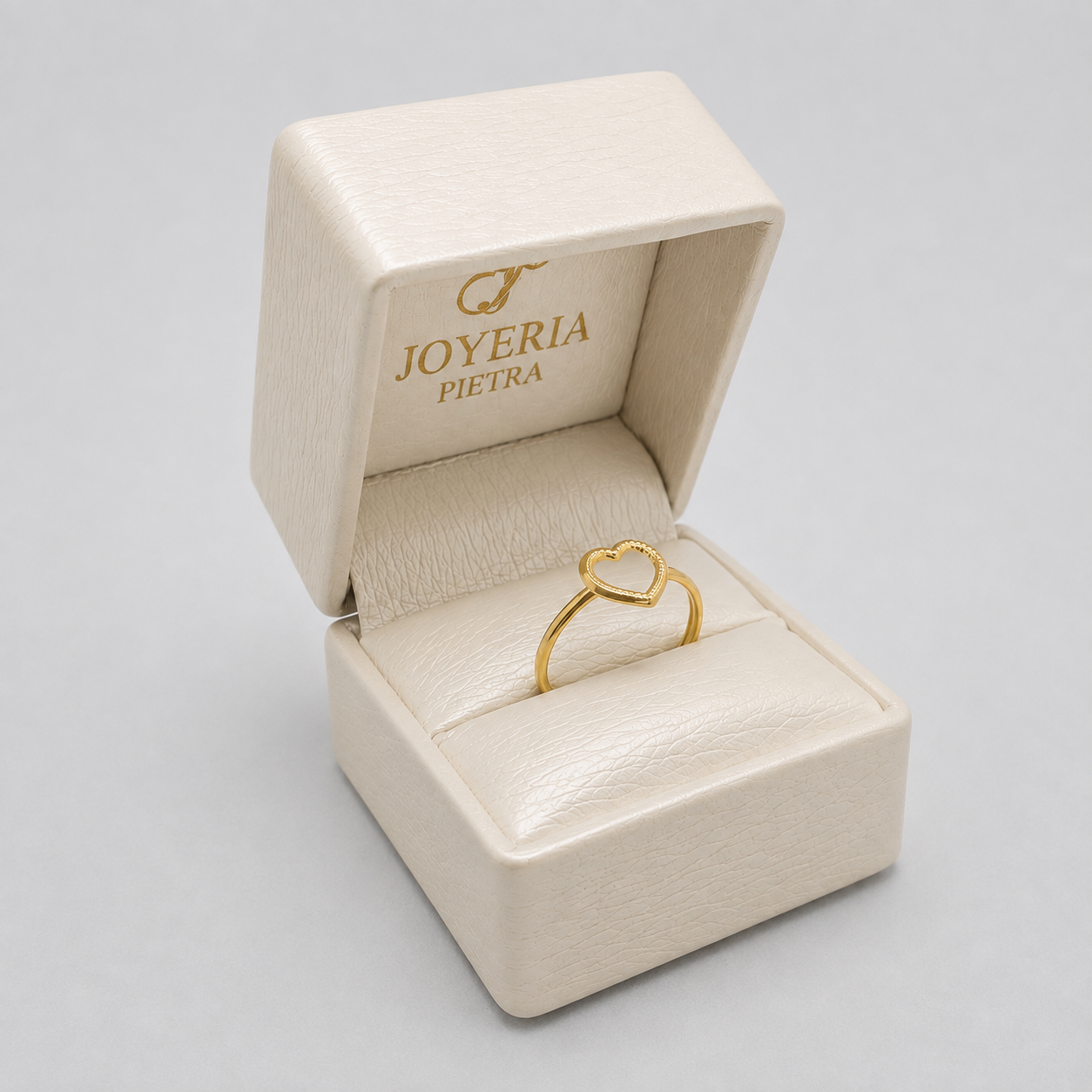 Anillo Corazón Rayado - Oro Amarillo 18K - 0.65g