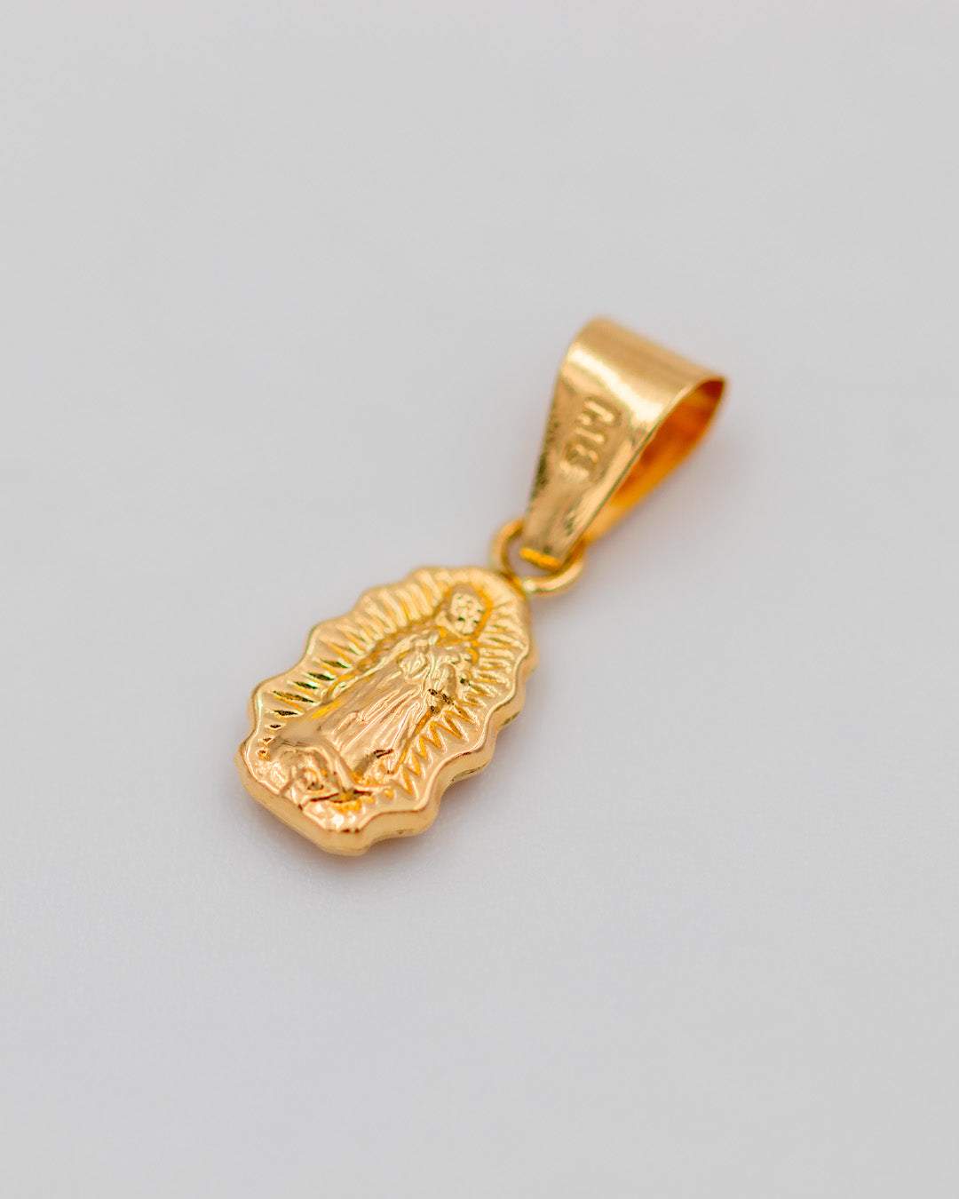 Dije Virgen de Guadalupe Silueta, Oro Amarillo 18k - 0,5 gr