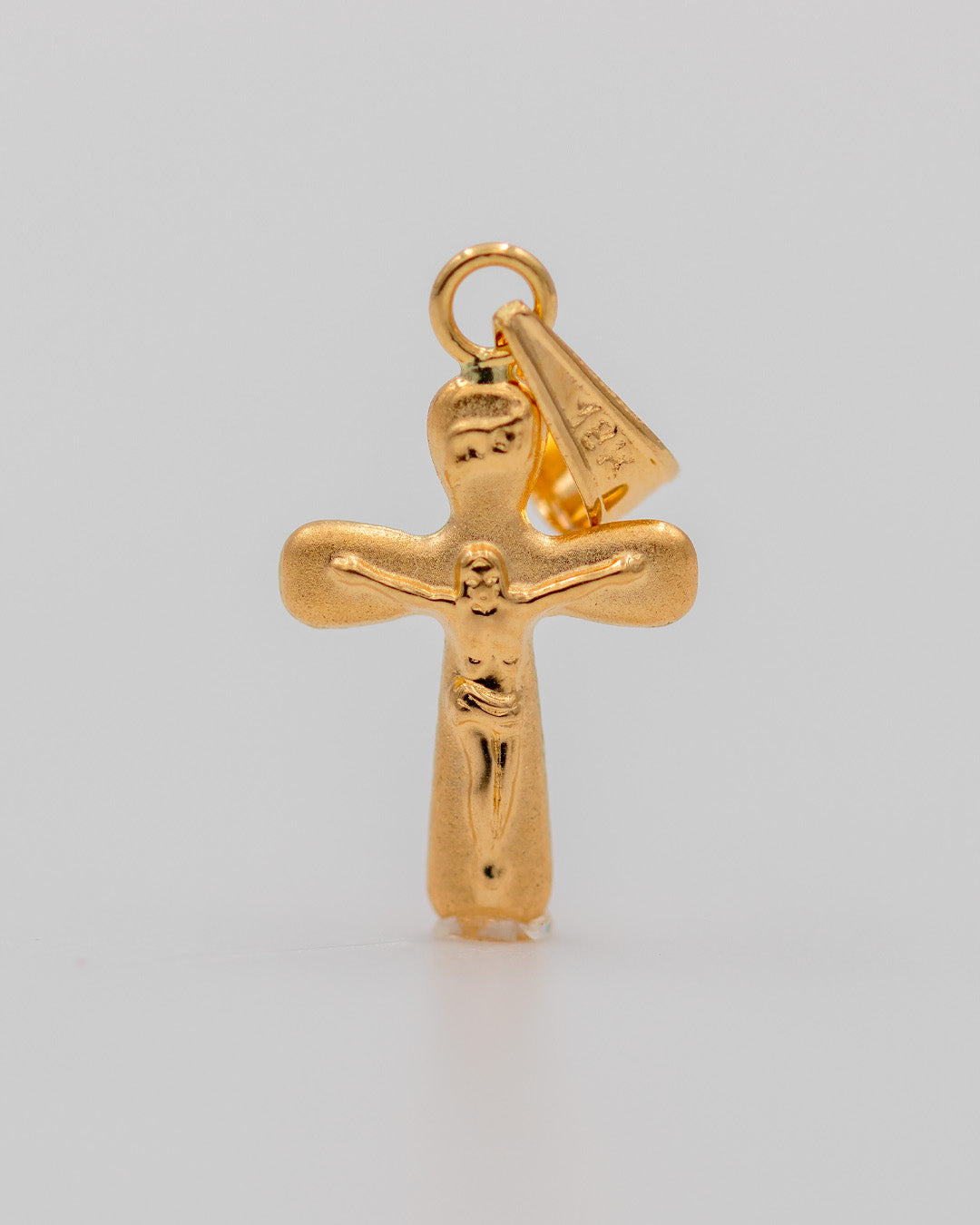 Dije Cruz Cristo Toquelado, Oro Amarillo 18k - 0,6 gr