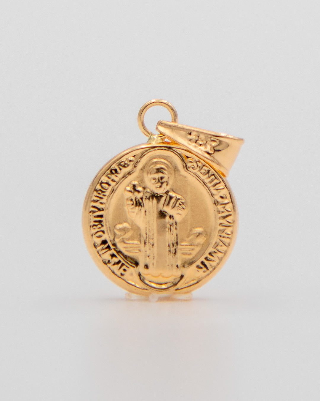 Dije San Benito, Oro Amarillo 18k - 0,8 gr