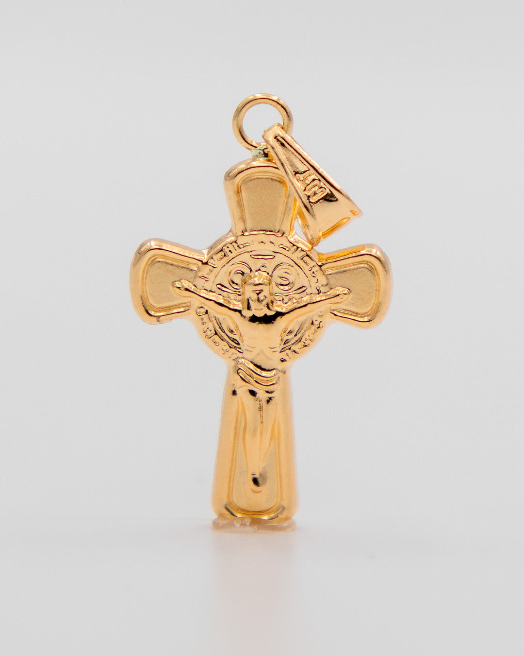 Dije Cruz Cristo San Benito, Oro Amarillo 18k - 1,65 gr
