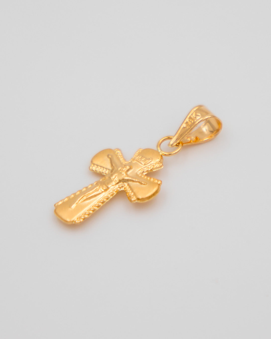 Dije Cruz Cristo Toquelado, Oro Amarillo 18k - 0,6 gr