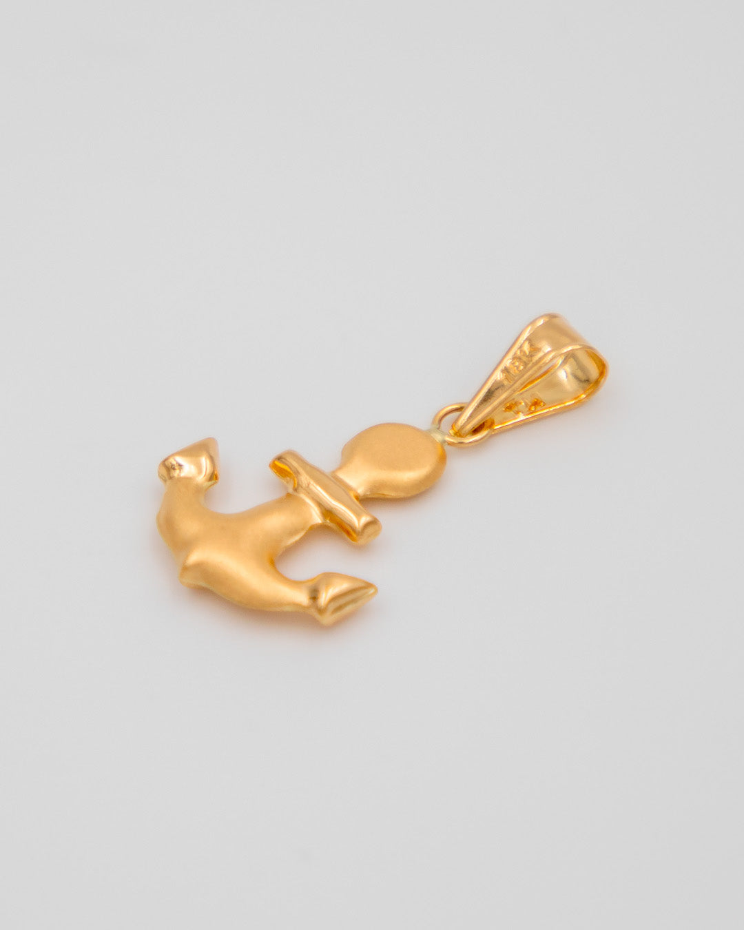 Dije Ancla Toquelada, Oro Amarillo 18k - 1,1 gr