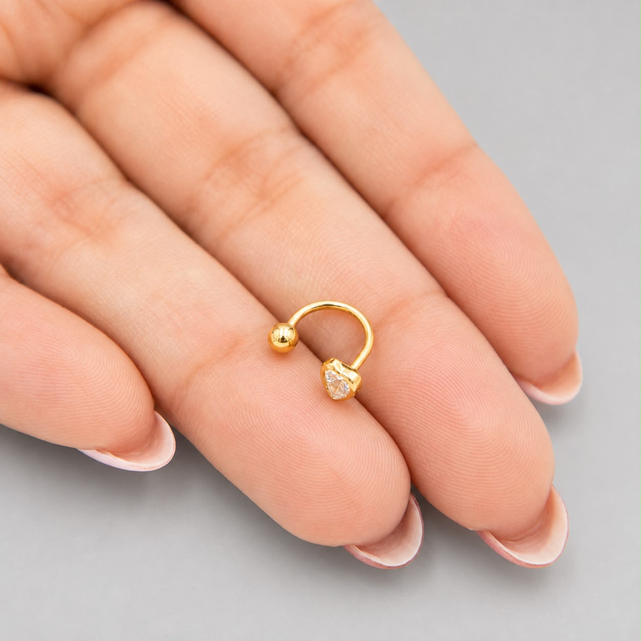 Piercing Tipo Candonga Corazón Circón - Oro Amarillo 18k